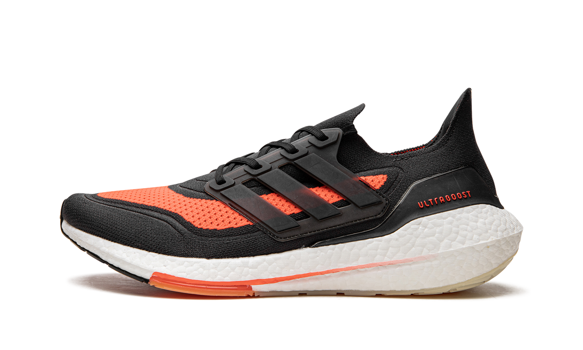 Ultraboost 21 "Carbon Solar Red" FZ2559